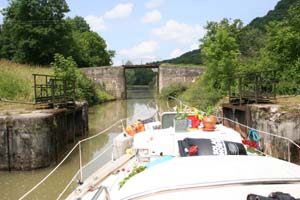 Jonna sejler i smukke Canal de Rhone au Rhin