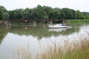 Jonna p grund i Canal de Rhone au Rhin