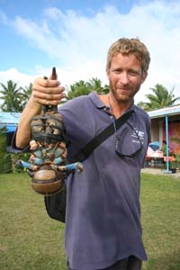 Niels med coconut crab